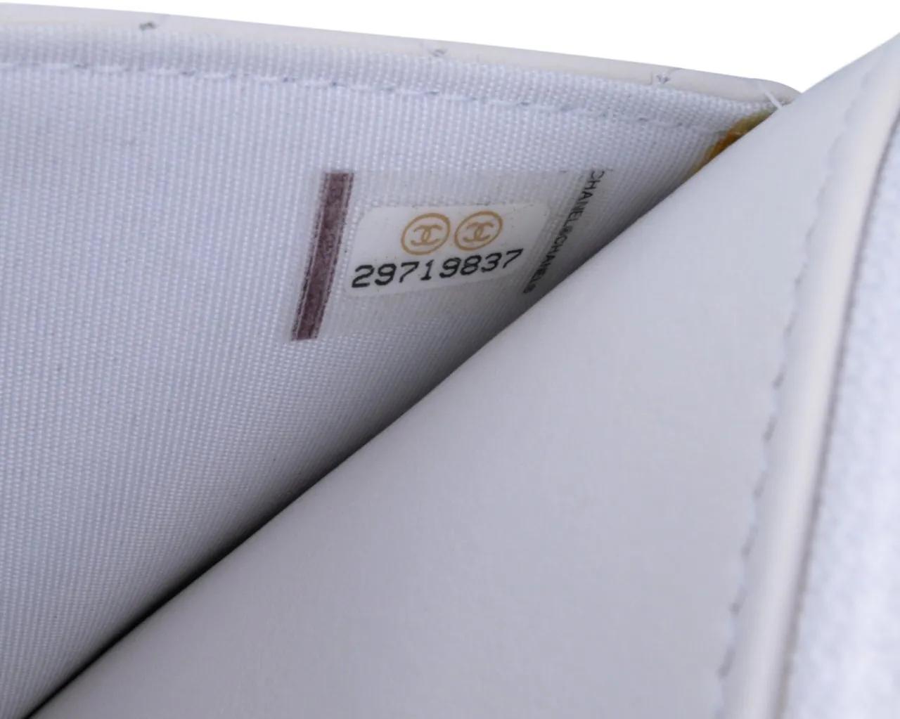 Thumbnail - Chanel Hobo Bags - Medium Quilted Calfskin Enchained Flap - Gr. unisize - in Weiß - für Damen