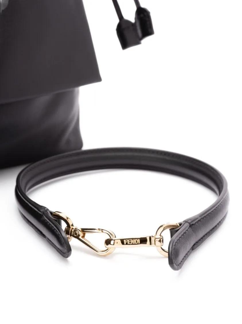 Fendi Hobo bags Gathered Leather Handbag With Gold-Tone Clasp in zwart