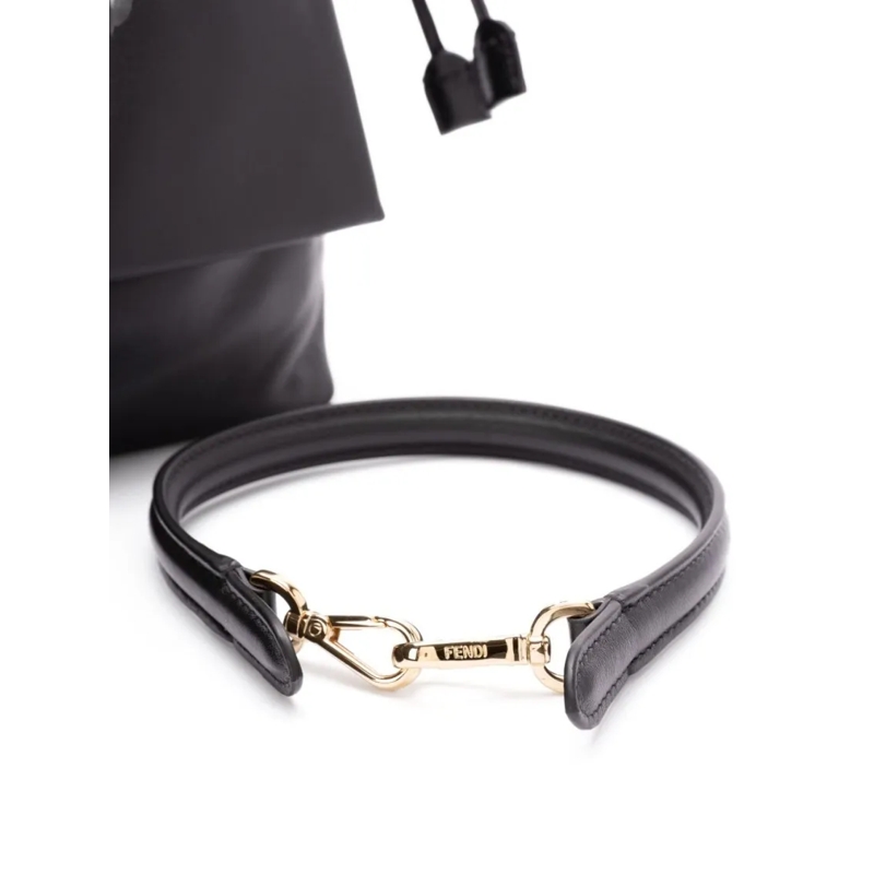 Fendi Schultertasche Gathered Leather Handbag With Gold-Tone Clasp Black(Image 3)