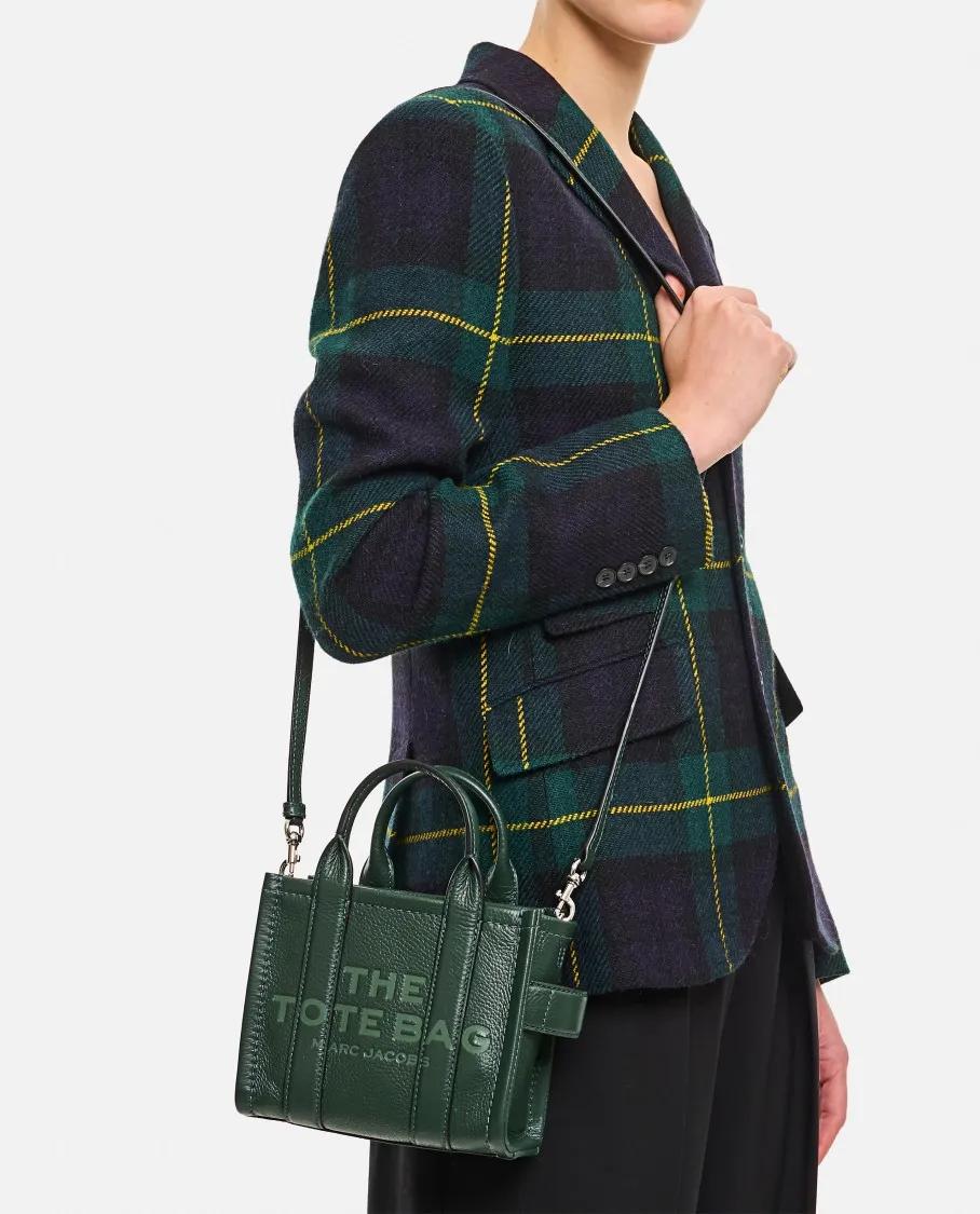 Marc Jacobs Shoppers & Totes The Tote Bag Mini in groen