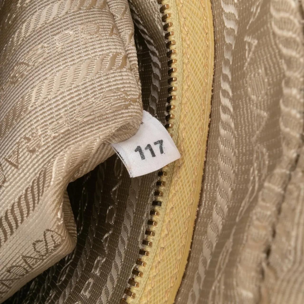 Thumbnail - Prada Hobo Bags - Saffiano Lux Satchel - Gr. unisize - in Gelb - für Damen