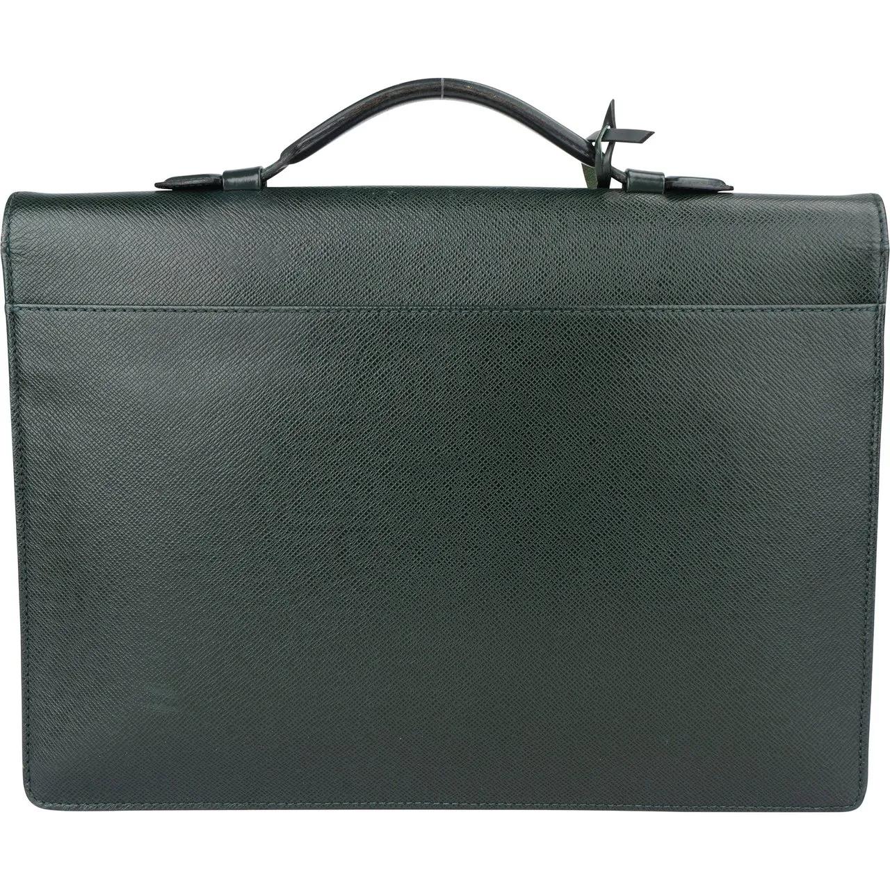 Thumbnail - Louis Vuitton Crossbody Bags - Louis Vuitton Vert Taiga Leather Serviette Kourad - Gr. unisize - in Bunt - für Damen