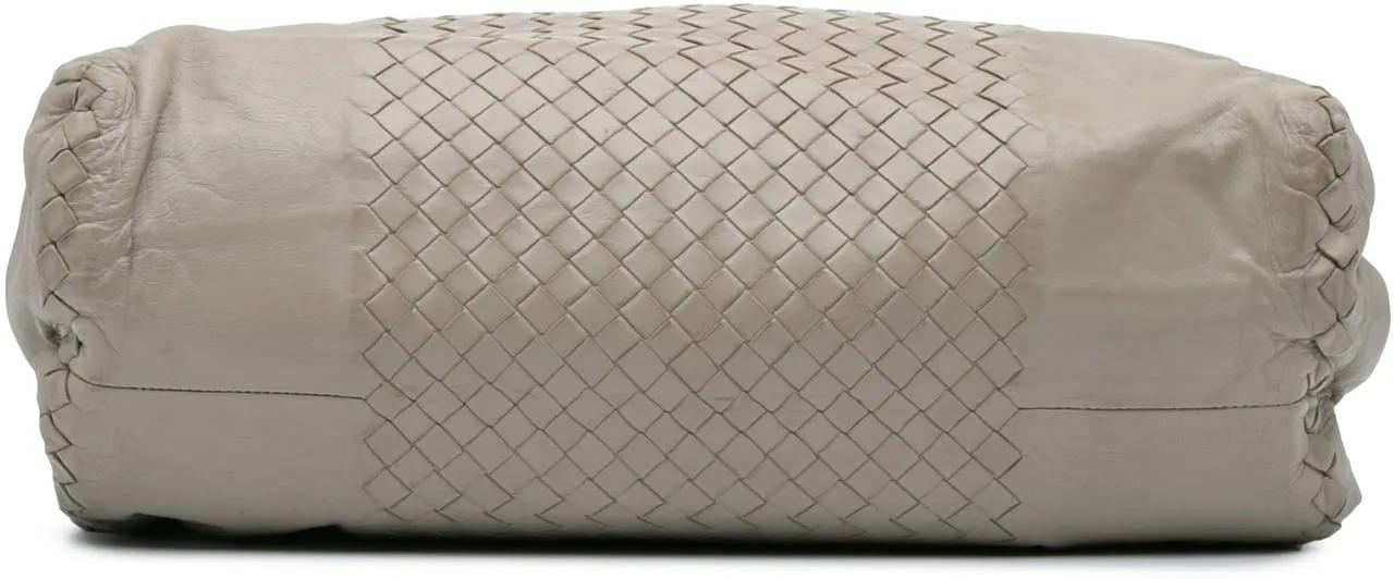 Thumbnail - Bottega Veneta Hobo Bags - 2012-2024 Large Leather Intrecciato Leggero Satche - Gr. unisize - in Grau - für Damen