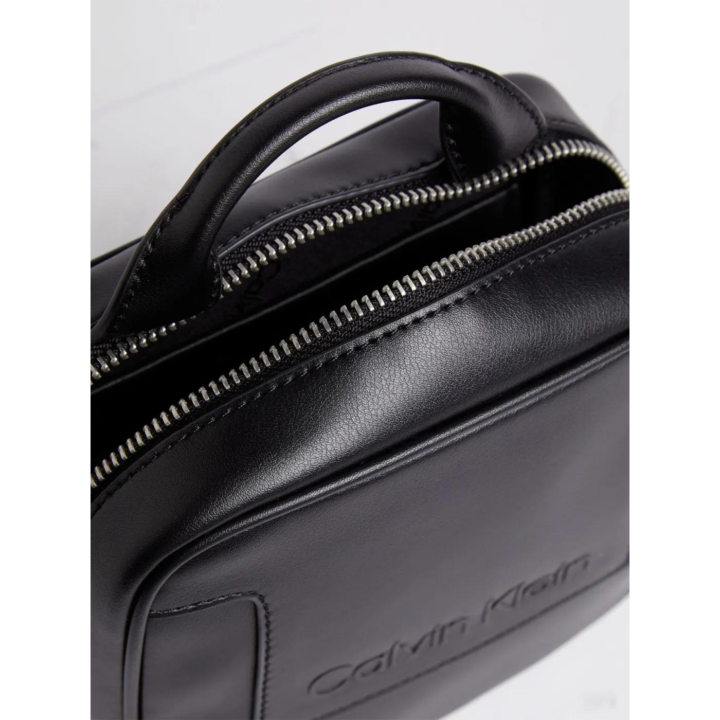 Calvin Klein Crossbody bags Ck Set Camera Bag in zwart