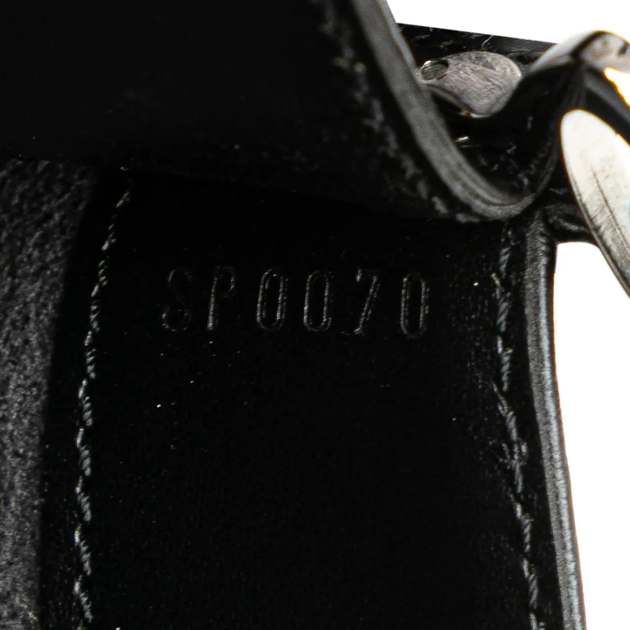 Thumbnail - Louis Vuitton Hobo Bags - Epi Demi Lune Pochette - Gr. unisize - in Schwarz - für Damen