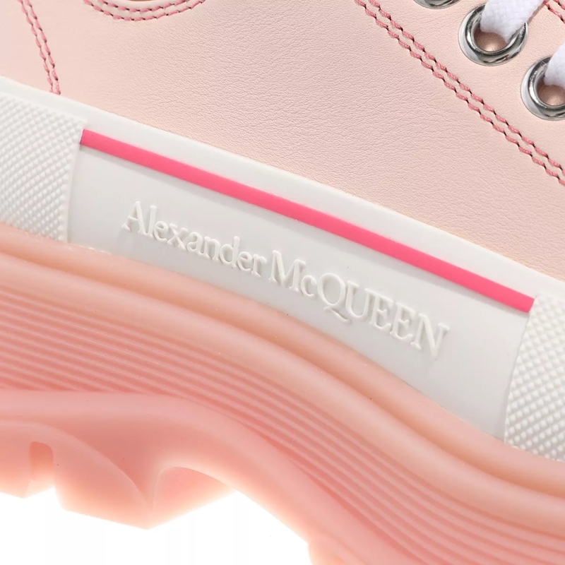 Alexander McQueen Low-Top-Sneaker Tread Slick Boot Tea Rose/White(Image 3)