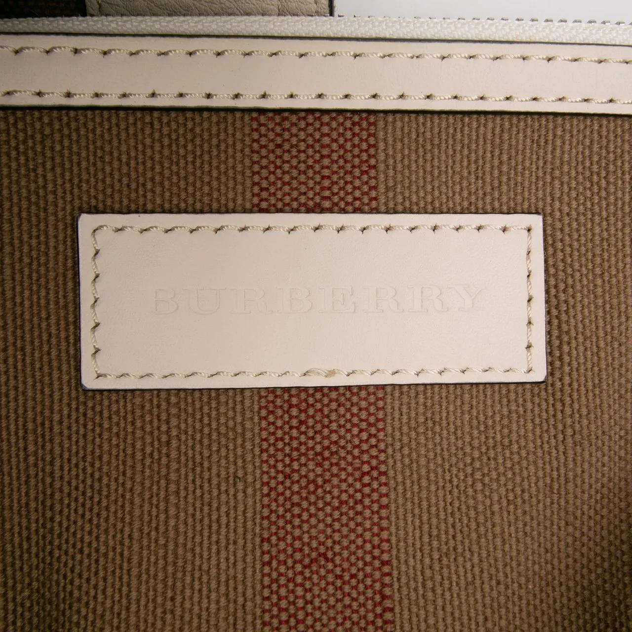 Thumbnail - Burberry Hobo Bags - Mini Mega Check Canvas Ashby Tassel Bucket Bag - Gr. unisize - in Braun - für Damen