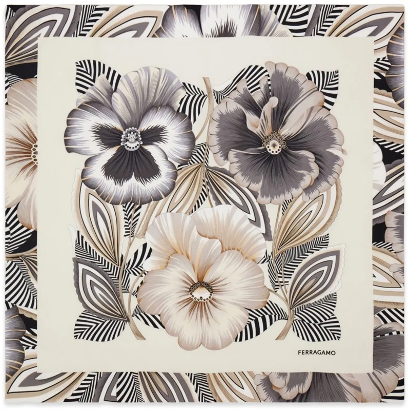 Salvatore Ferragamo Wollschal Scarfs Black schwarz