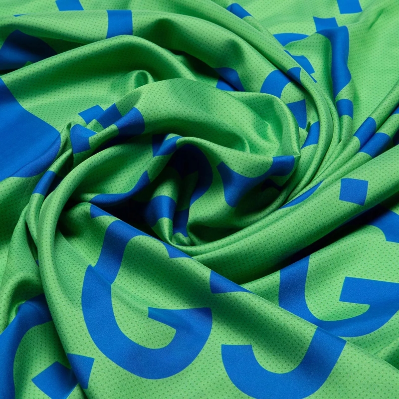 Gucci Leichter Schal Maxi GG Cotton Silk Scarf Neon Green and Blue(Image 3)