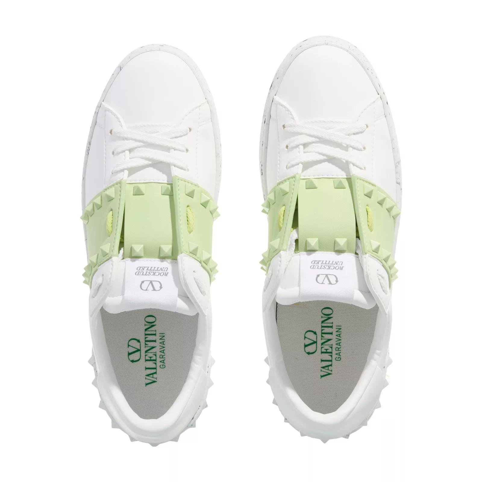 Valentino rockstud deals sneaker sale