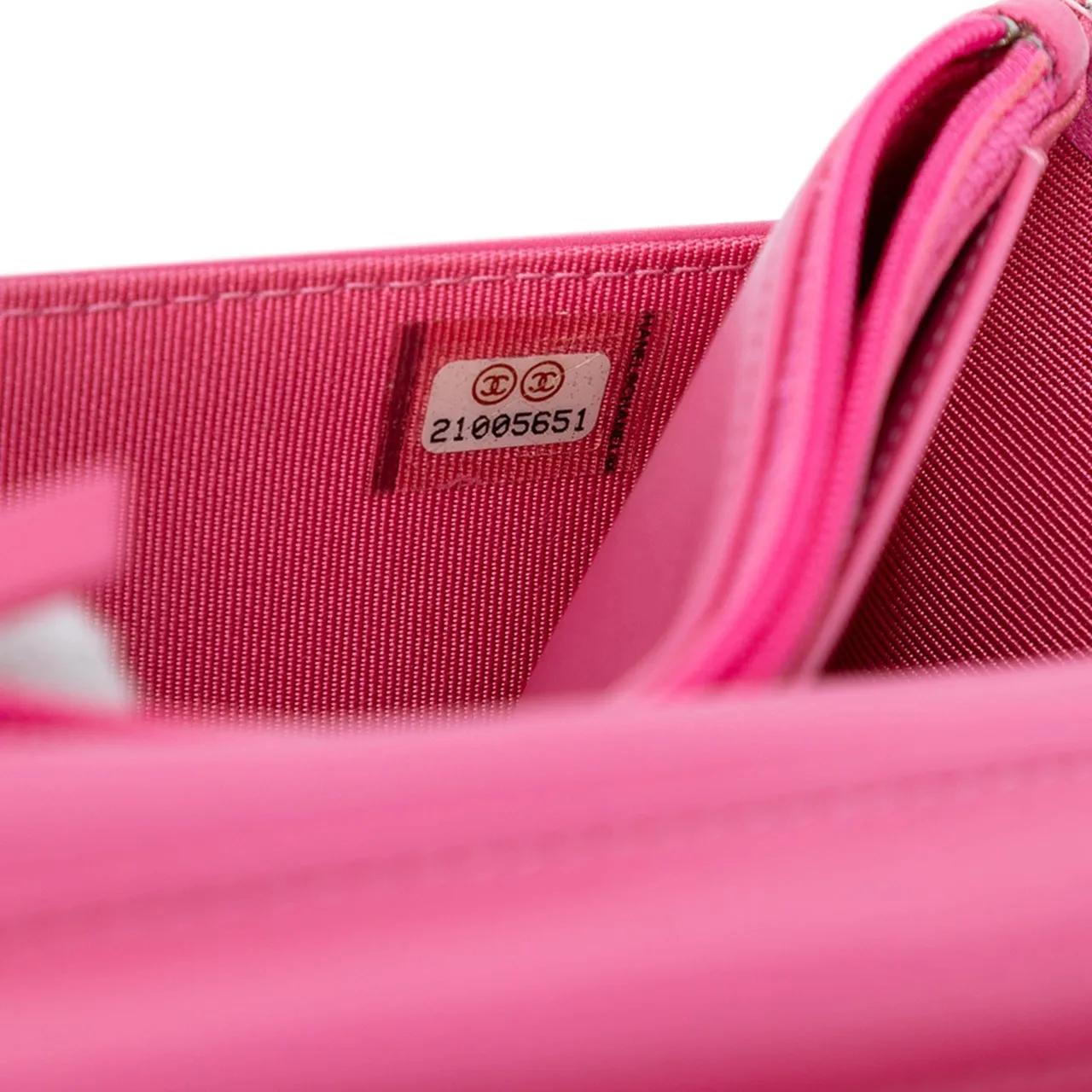 Thumbnail - Chanel Hobo Bags - Ombre Lambskin Degrade Wallet On Chain - Gr. unisize - in Gold - für Damen