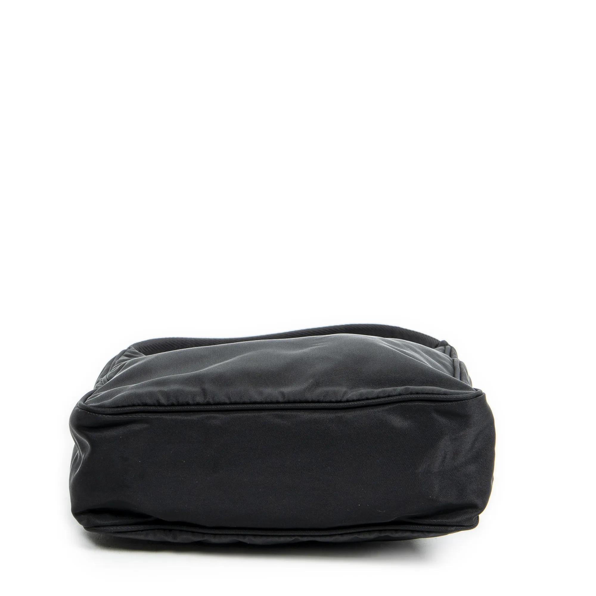 Thumbnail - Prada Crossbody Bags - Mini Hobo Pochette - Gr. unisize - in Schwarz - für Damen