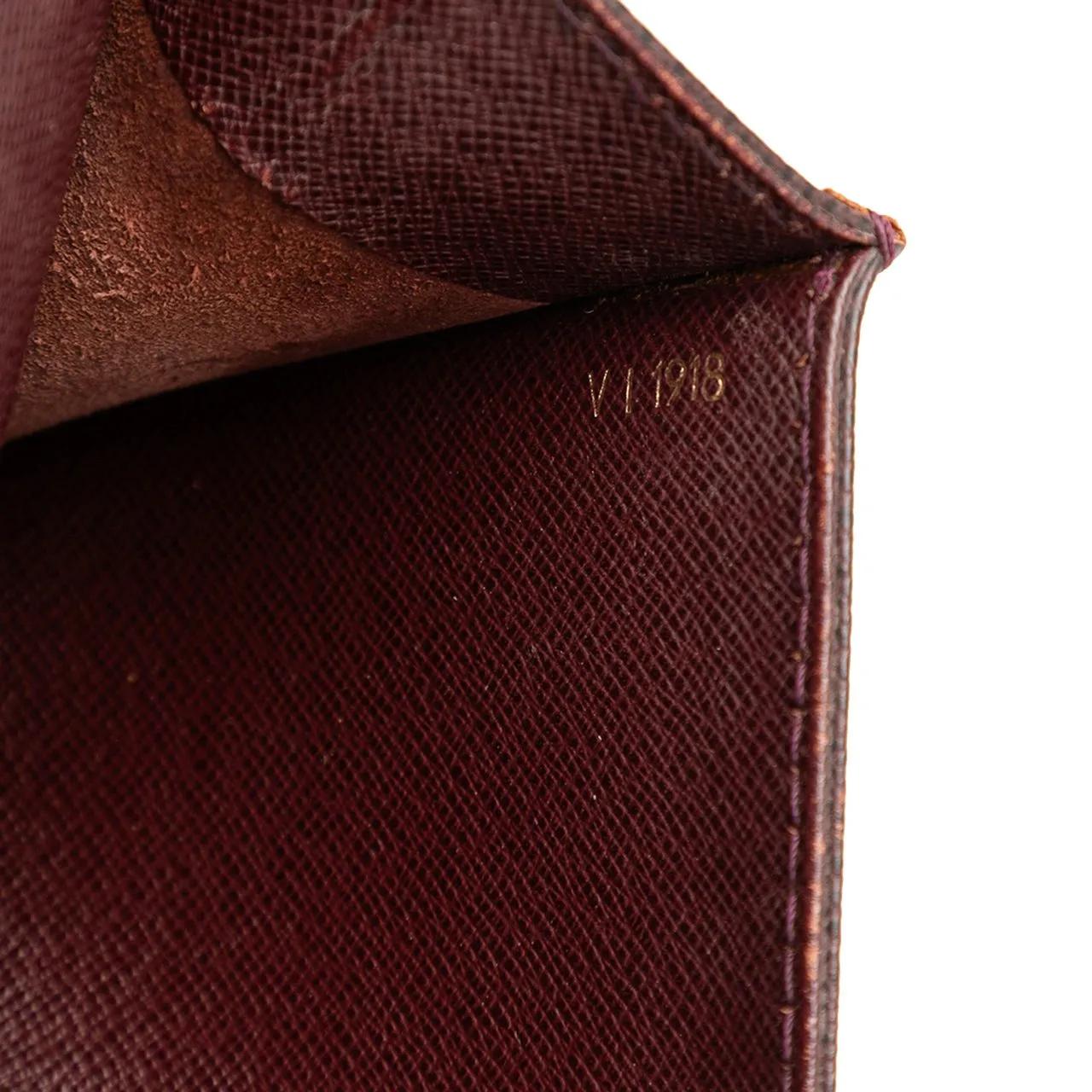 Thumbnail - Louis Vuitton Crossbody Bags - Taiga Serviette Kourad Briefcase - Gr. unisize - in Rot - für Damen