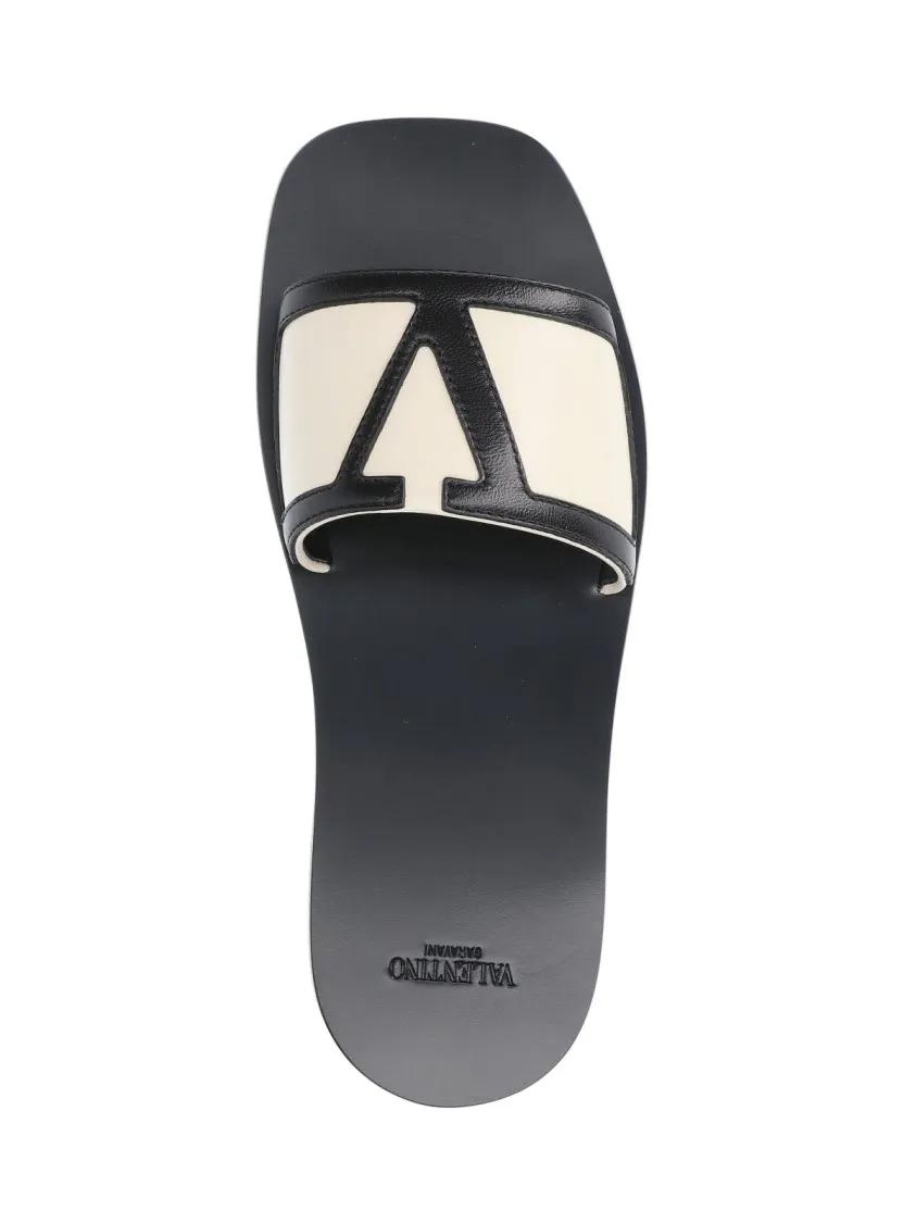 Thumbnail - Valentino Garavani Sandalen - Superstar' Slide Sandals – Black - Gr. 37 (EU) - in Schwarz - für Damen