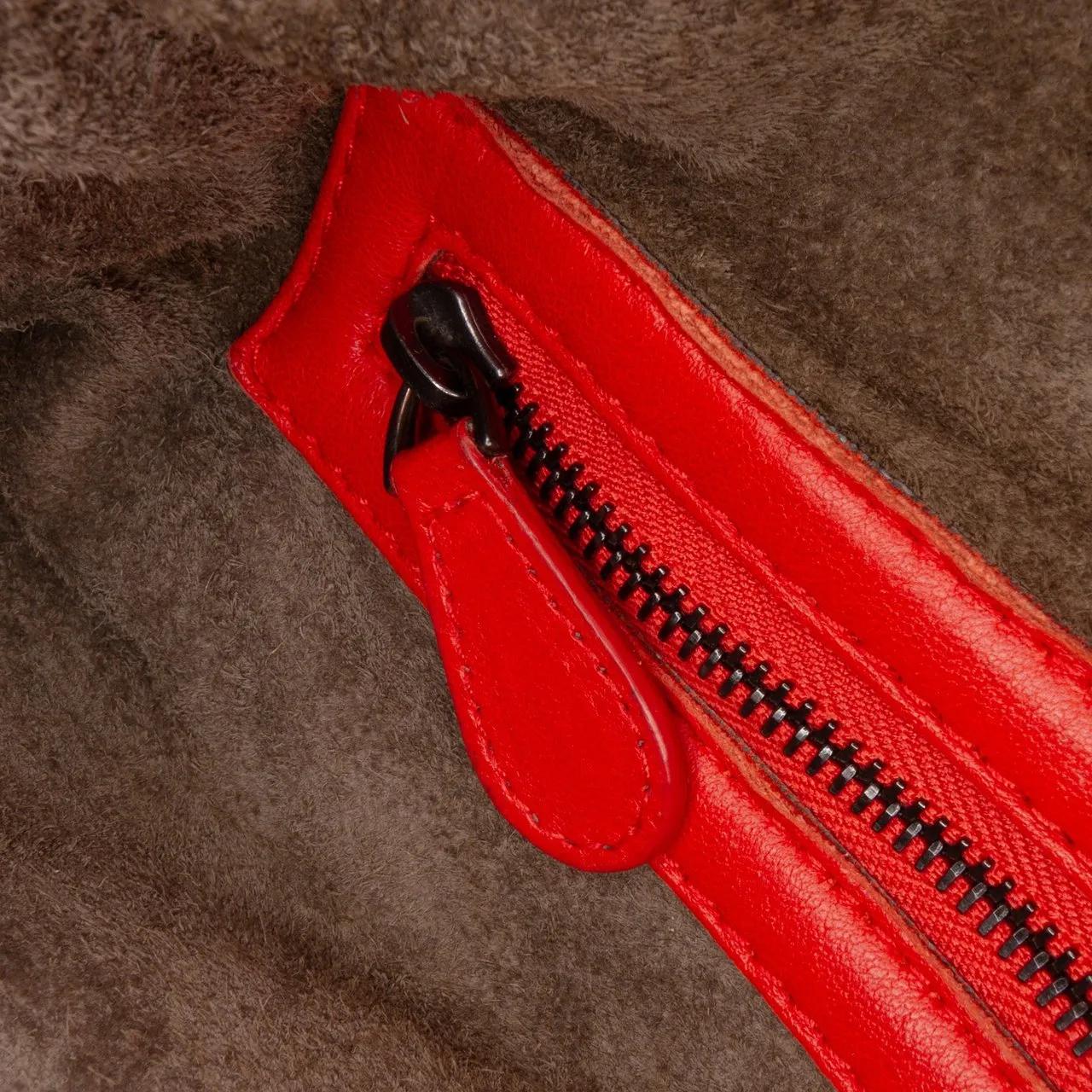 Thumbnail - Bottega Veneta Hobo Bags - Nappa Intrecciato Montaigne Shoulder Bag - Gr. unisize - in Rot - für Damen