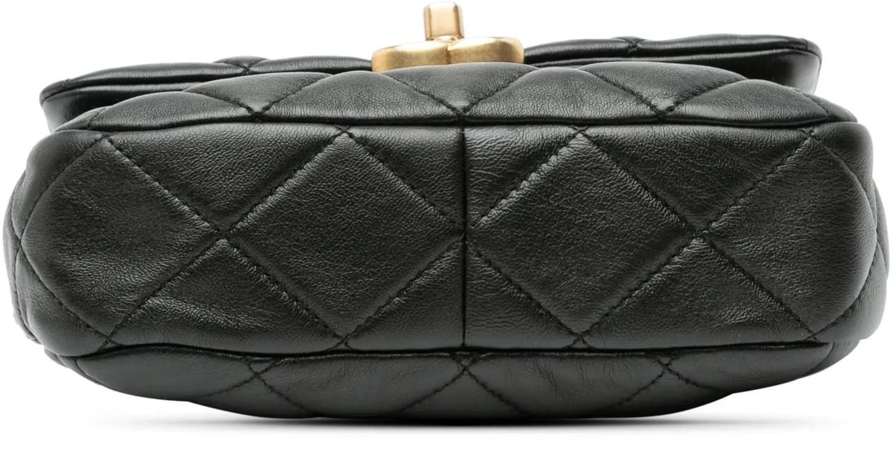 Chanel Totes & shoppers Mini Quilted Lambskin Candy Chain Flap in zwart