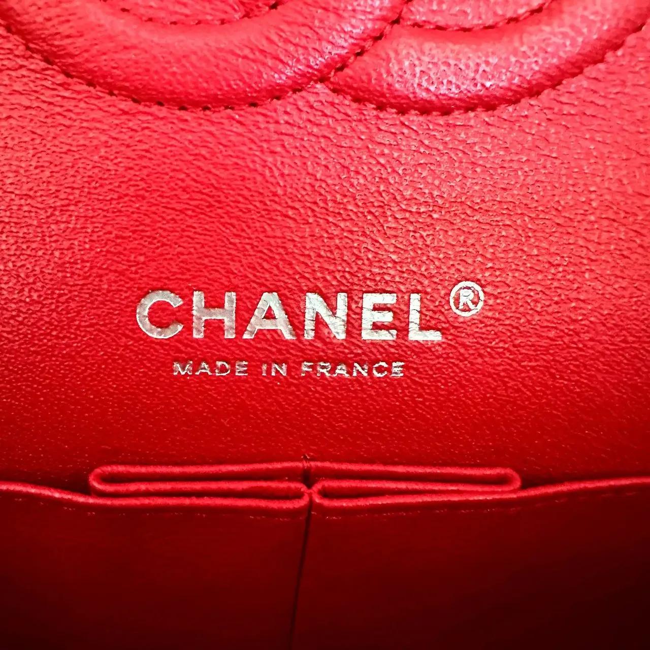 Thumbnail - Chanel Hobo Bags - Chanel Medium Bicolor Quilted Patent Calfskin Doub - Gr. unisize - in Schwarz - für Damen